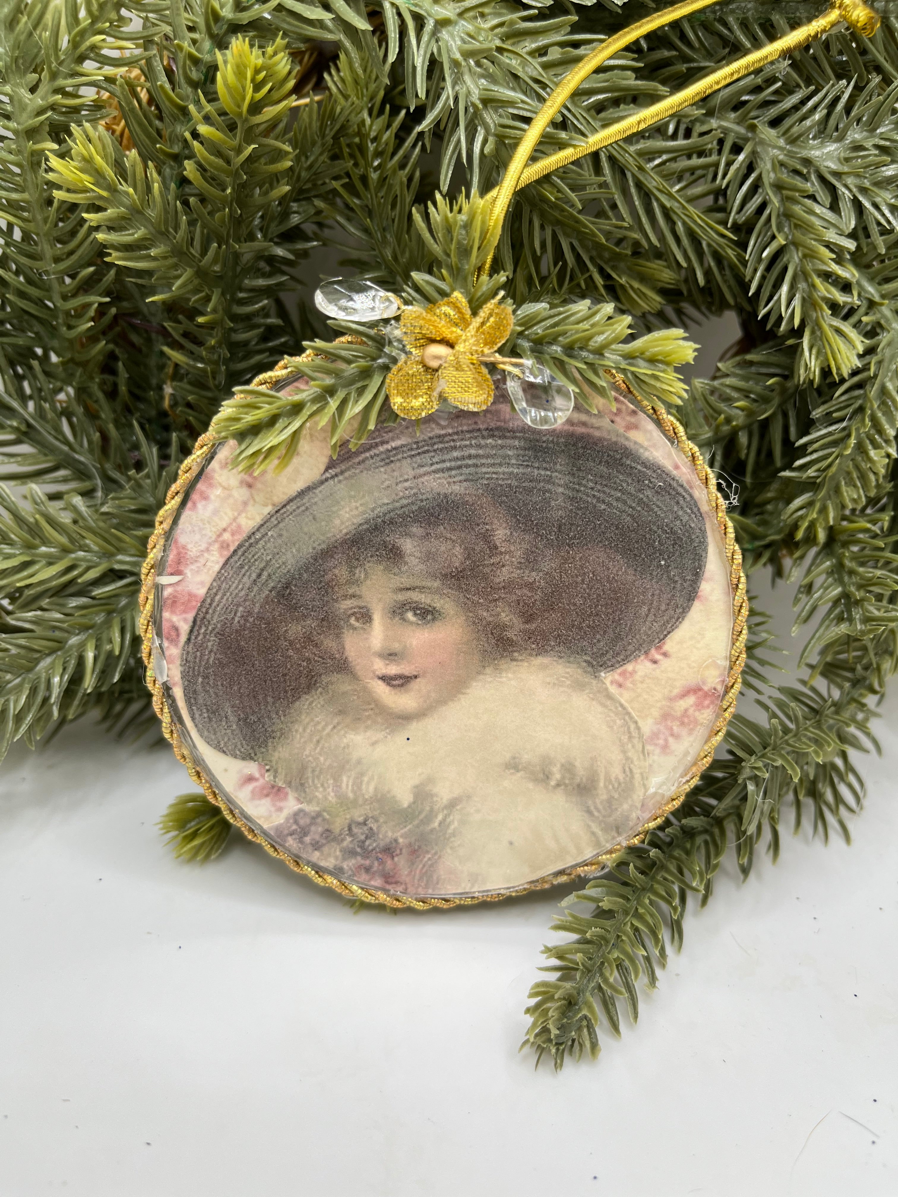 Vintage outlets Christmas ornament spiers